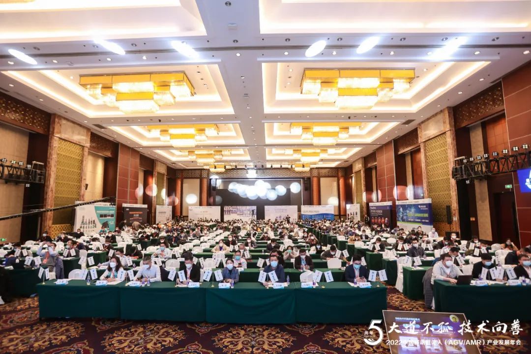 全球首個箱式倉儲機器人標準正式發布